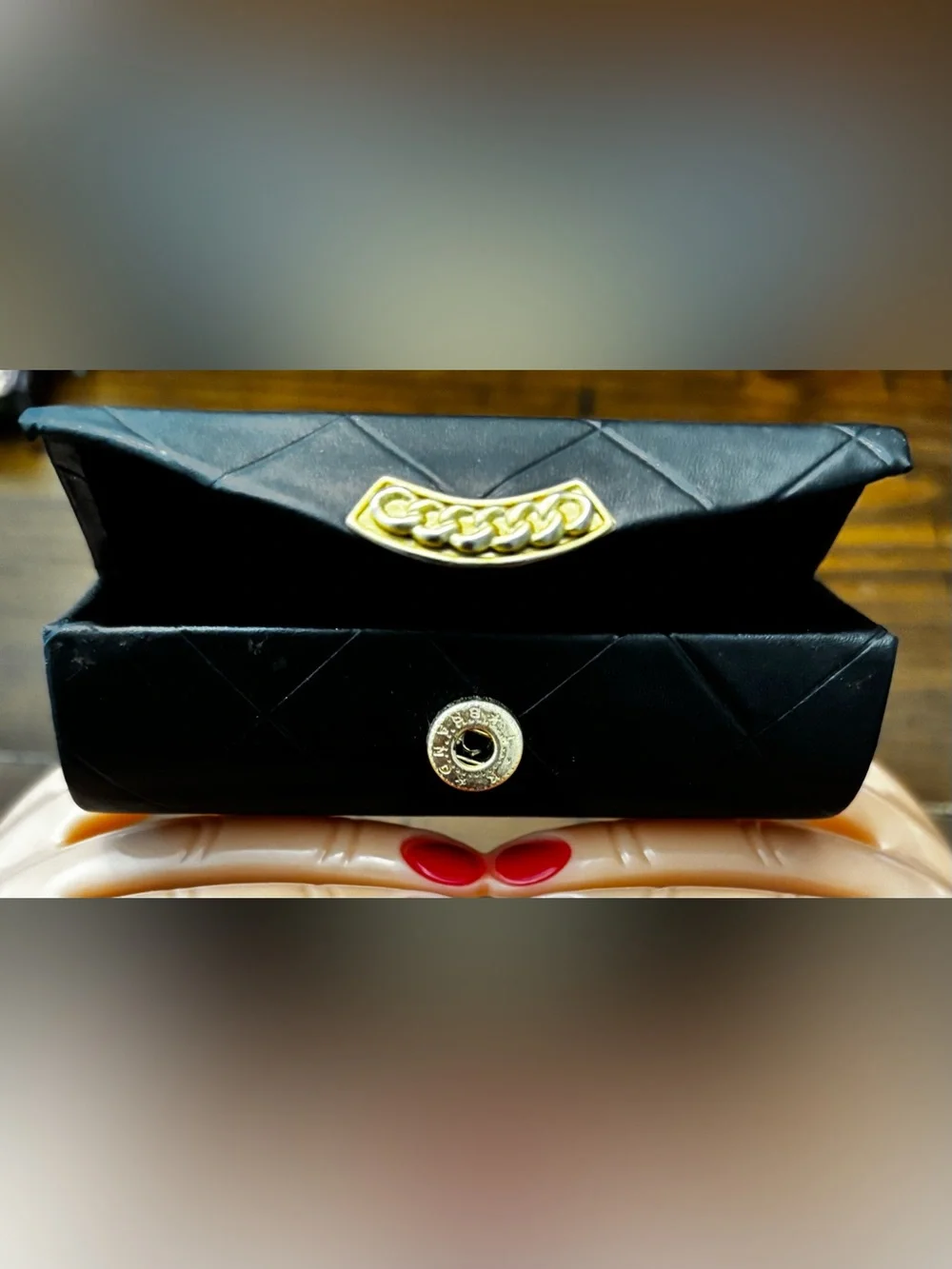 N/A sleek black